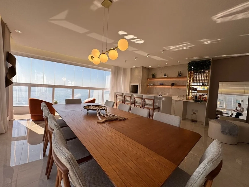 4 suítes 3 vagas - Mobiliado e decorado com vista mar.: 16ª foto da galeria de imagens do imóvel