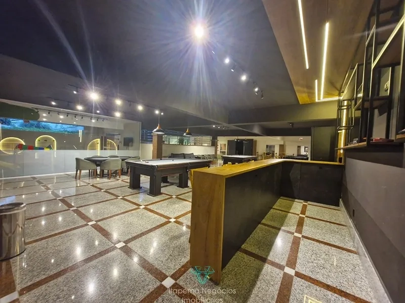 Frente para a avenida. 4 Suítes, 3 Vagas com 331,15m² Privativos: 84ª foto da galeria de imagens do imóvel