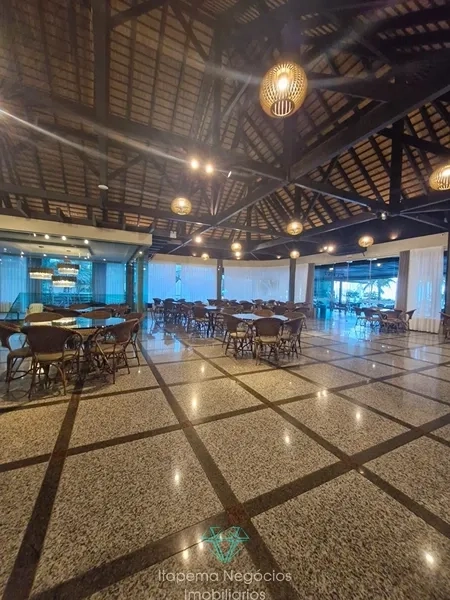 Frente para a avenida. 4 Suítes, 3 Vagas com 331,15m² Privativos: 81ª foto da galeria de imagens do imóvel