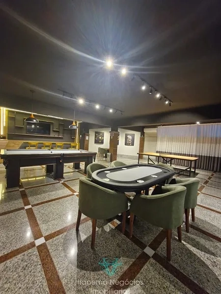 Frente para a avenida. 4 Suítes, 3 Vagas com 331,15m² Privativos: 83ª foto da galeria de imagens do imóvel