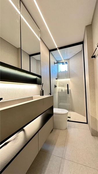 Frente para a avenida. 4 Suítes, 3 Vagas com 331,15m² Privativos: 25ª foto da galeria de imagens do imóvel