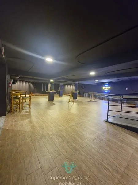 Frente para a avenida. 4 Suítes, 3 Vagas com 331,15m² Privativos: 90ª foto da galeria de imagens do imóvel