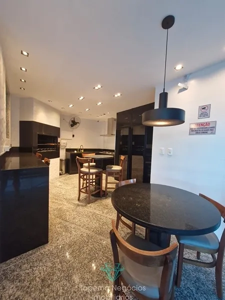 Frente para a avenida. 4 Suítes, 3 Vagas com 331,15m² Privativos: 77ª foto da galeria de imagens do imóvel