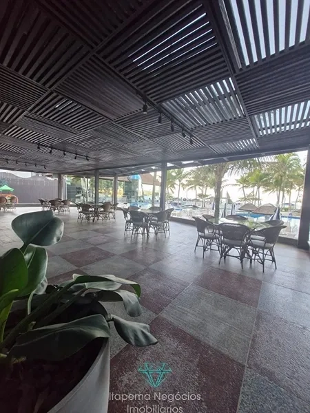 Frente para a avenida. 4 Suítes, 3 Vagas com 331,15m² Privativos: 75ª foto da galeria de imagens do imóvel