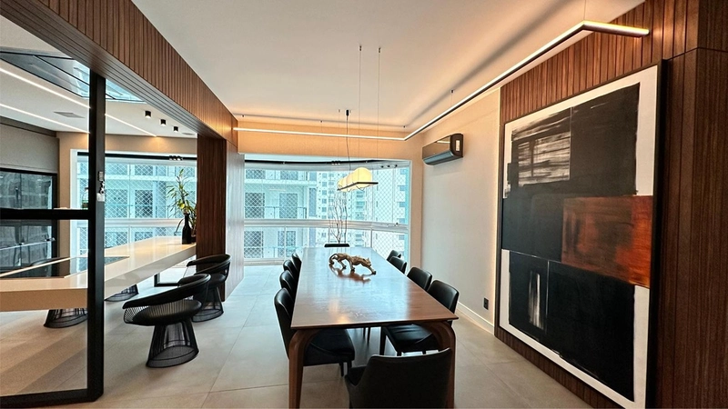 Frente para a avenida. 4 Suítes, 3 Vagas com 331,15m² Privativos: 9ª foto da galeria de imagens do imóvel