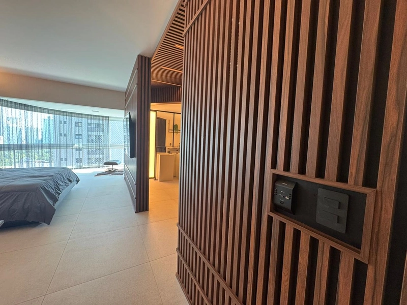 Frente para a avenida. 4 Suítes, 3 Vagas com 331,15m² Privativos: 40ª foto da galeria de imagens do imóvel