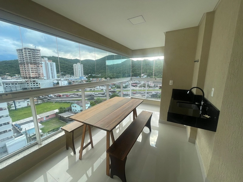 APARTAMENTO PARA LOCAÇÃO – CENTRO DE ITAPEMA: 2ª foto da galeria de imagens do imóvel