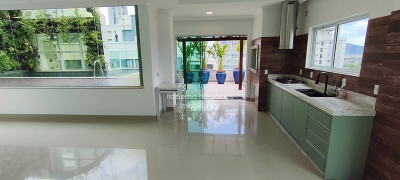 LOCAÇÃO – COBERTURA EM MEIA PRAIA | 3 SUÍTES | 330,58 m²: 6ª foto da galeria de imagens do imóvel