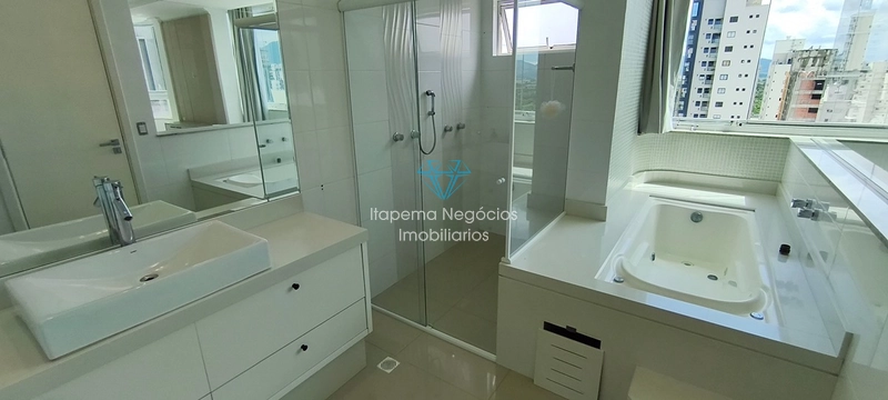LOCAÇÃO – COBERTURA EM MEIA PRAIA | 3 SUÍTES | 330,58 m²: 37ª foto da galeria de imagens do imóvel