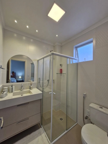 Apartamento com 3 suítes e 2 vagas na Meia Praia: 9ª foto da galeria de imagens do imóvel