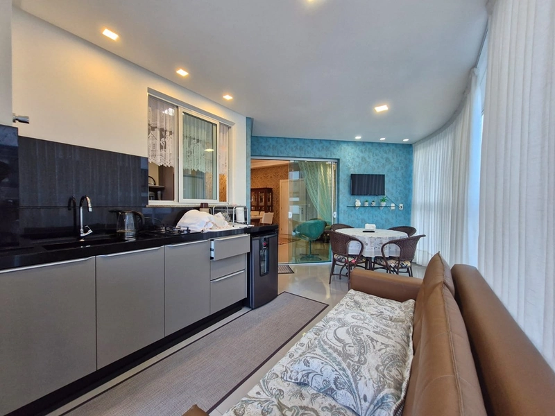 Apartamento com 3 suítes e 2 vagas na Meia Praia: 22ª foto da galeria de imagens do imóvel