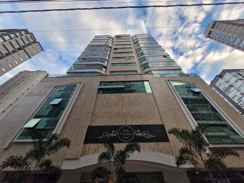 Apartamento com 3 suítes e 2 vagas na Meia Praia: 46ª foto da galeria de imagens do imóvel