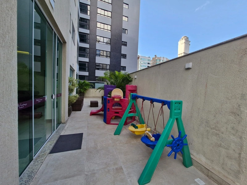 Apartamento com 3 suítes e 2 vagas na Meia Praia: 35ª foto da galeria de imagens do imóvel