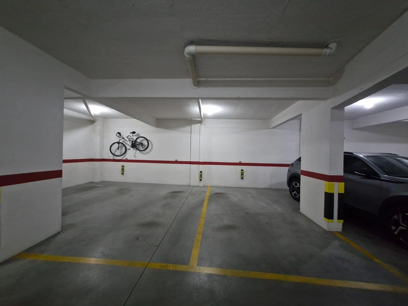 Apartamento com 3 suítes e 2 vagas na Meia Praia: 25ª foto da galeria de imagens do imóvel