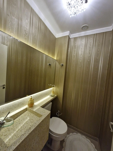 Apartamento com 3 suítes e 2 vagas na Meia Praia: 10ª foto da galeria de imagens do imóvel