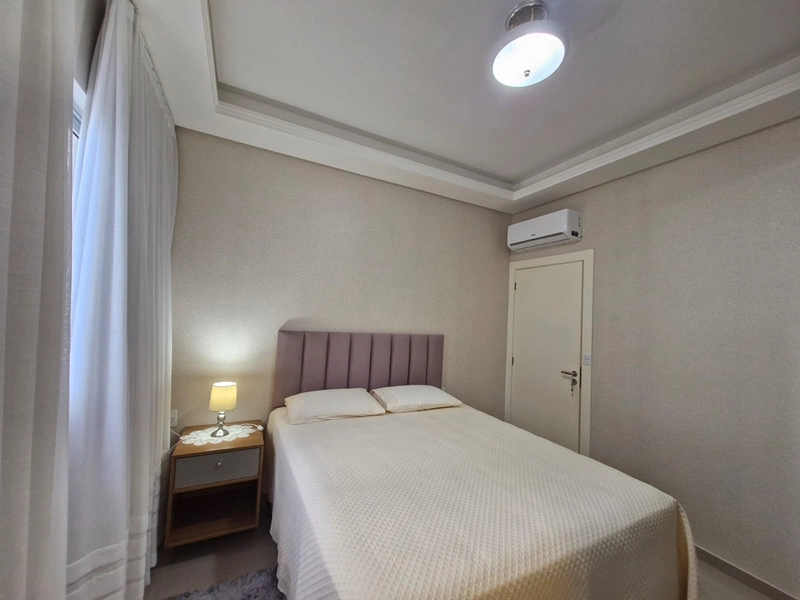 Apartamento com 3 suítes e 2 vagas na Meia Praia: 14ª foto da galeria de imagens do imóvel