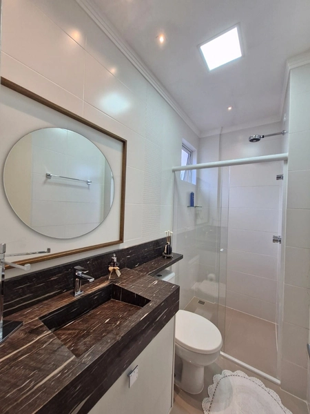 Apartamento com 3 suítes e 2 vagas na Meia Praia: 8ª foto da galeria de imagens do imóvel