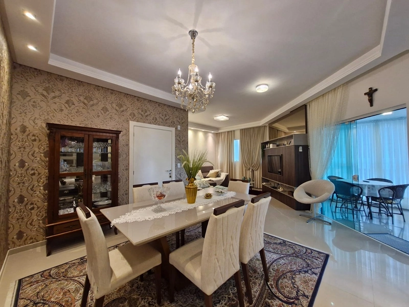 Apartamento com 3 suítes e 2 vagas na Meia Praia: 1ª foto da galeria de imagens do imóvel