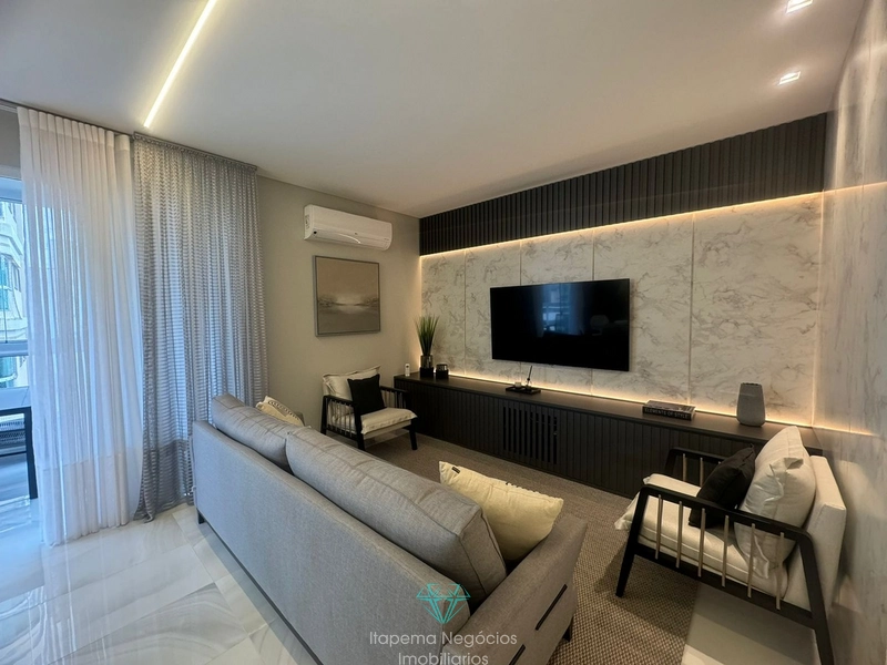 Apartamento 03 suítes, e 03 vagas- Meia Praia: 2ª foto da galeria de imagens do imóvel