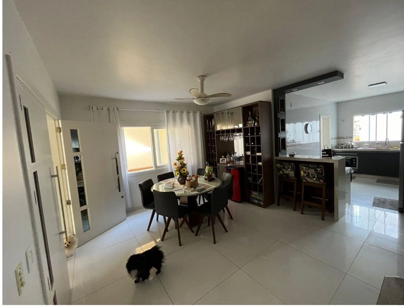 REALIZE UM SONHO! Belissima residência localizada no bairo Balneario Pereque a poucos metros do mar.: 6ª foto da galeria de imagens do imóvel