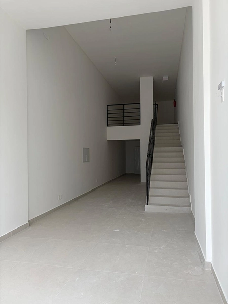 SALA COMERCIAL TÉRREA PARA LOCAÇÃO – MEIA PRAIA: 6ª foto da galeria de imagens do imóvel