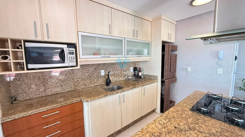 AMPLO APARTAMENTO DIFERENCIADO NA MEIA PRAIA – A 400M DO MAR: 12ª foto da galeria de imagens do imóvel