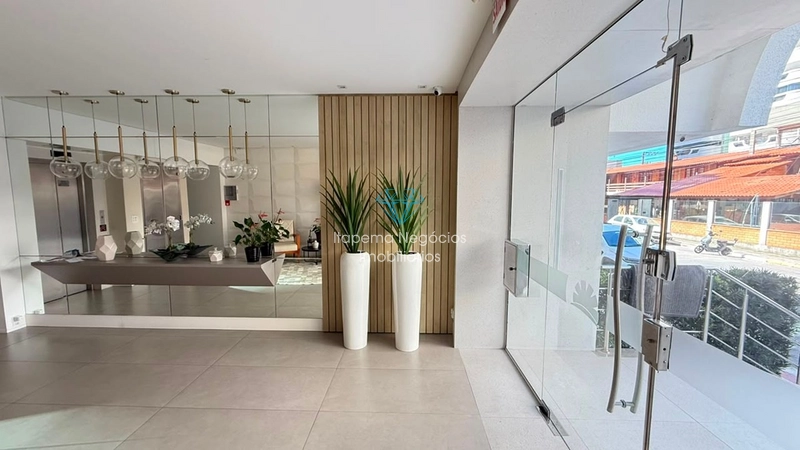AMPLO APARTAMENTO DIFERENCIADO NA MEIA PRAIA – A 400M DO MAR: 4ª foto da galeria de imagens do imóvel