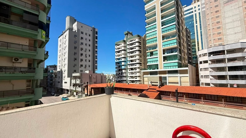 AMPLO APARTAMENTO DIFERENCIADO NA MEIA PRAIA – A 400M DO MAR: 18ª foto da galeria de imagens do imóvel
