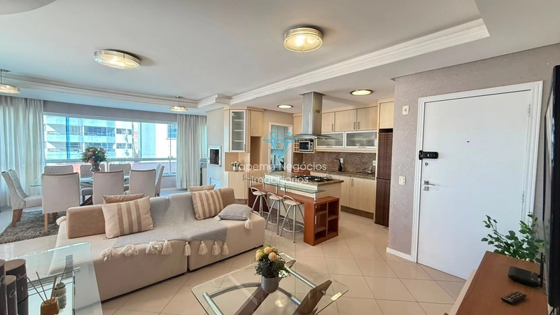 AMPLO APARTAMENTO DIFERENCIADO NA MEIA PRAIA – A 400M DO MAR: 5ª foto da galeria de imagens do imóvel