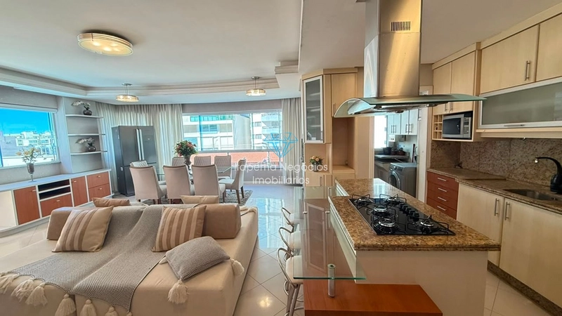 AMPLO APARTAMENTO DIFERENCIADO NA MEIA PRAIA – A 400M DO MAR: 9ª foto da galeria de imagens do imóvel