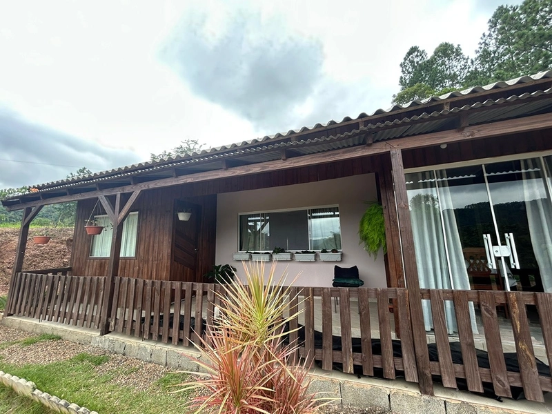 OPORTUNIDADE ÚNICA – SÍTIO COMPLETO COM 3 CASAS E AMPLO TERRENO: 3ª foto da galeria de imagens do imóvel