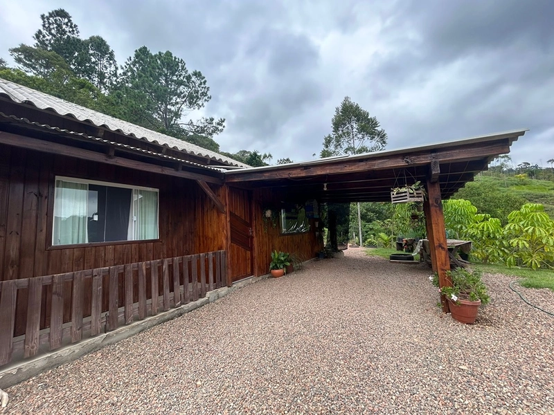 OPORTUNIDADE ÚNICA – SÍTIO COMPLETO COM 3 CASAS E AMPLO TERRENO: 1ª foto da galeria de imagens do imóvel