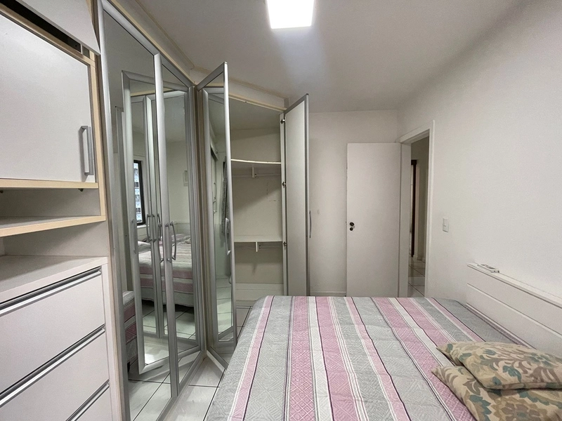 APARTAMENTO MOBILIADO QUADRA MAR PARA LOCAÇÃO - MEIA PRAIA: 11ª foto da galeria de imagens do imóvel