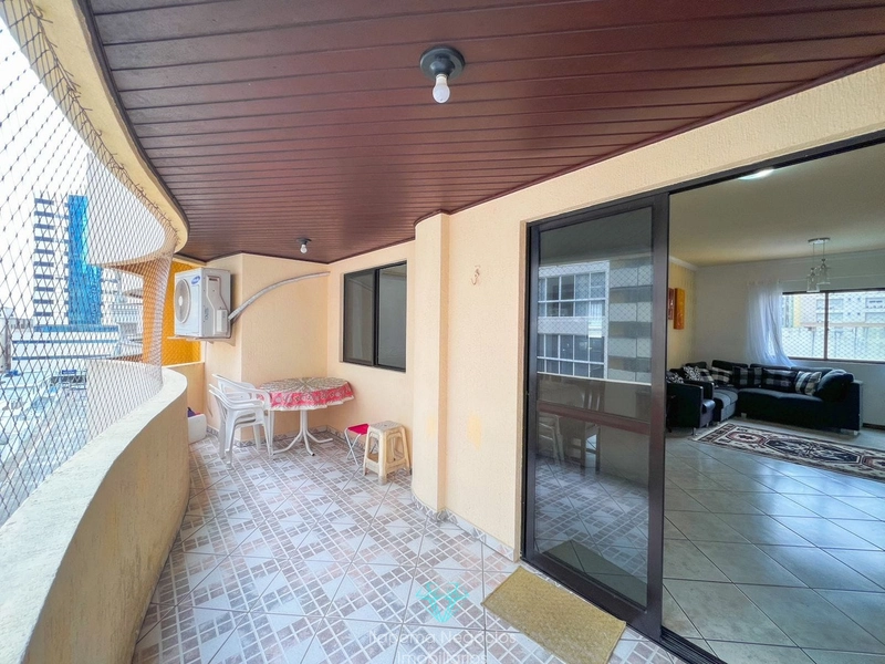 Apartamento com 3 Quartos à venda, 1 vaga - Meia Praia: 8ª foto da galeria de imagens do imóvel