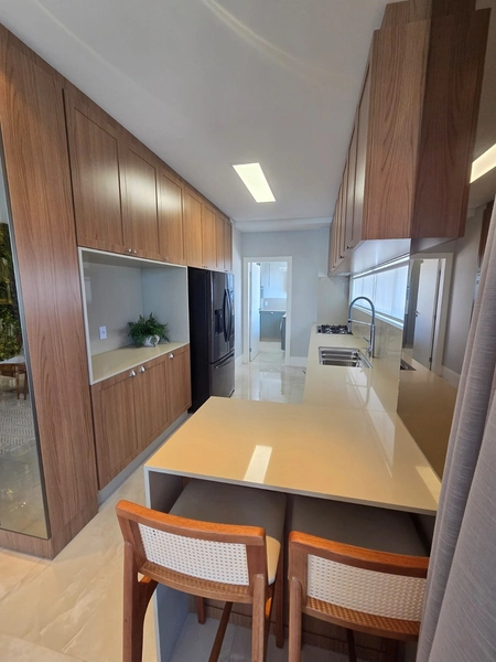 SOFISTICAÇÃO, ESPAÇO E LOCALIZAÇÃO PRIVILEGIADA: 4ª foto da galeria de imagens do imóvel