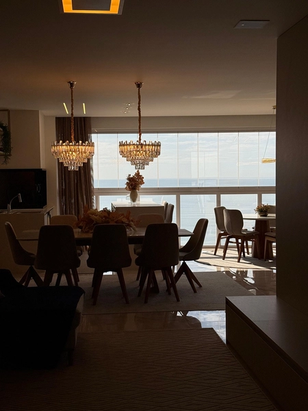 4 suítes 3 vagas - Mobiliado e decorado.: 3ª foto da galeria de imagens do imóvel