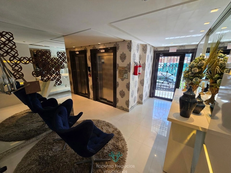 Apartamento mobiliado 02 Suítes e 02 Vagas, Meia Praia!: 1ª foto da galeria de imagens do imóvel