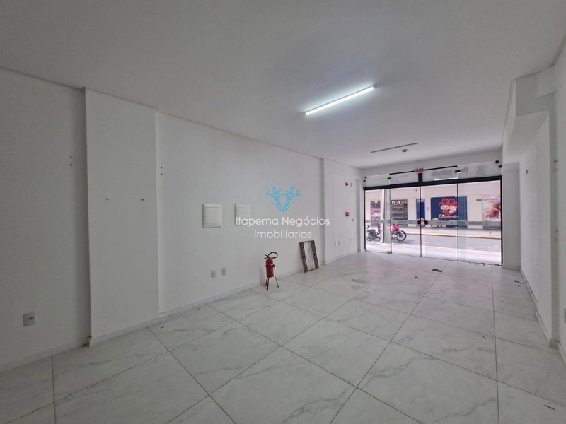 Sala Comercial para Locação – Meia Praia: 4ª foto da galeria de imagens do imóvel