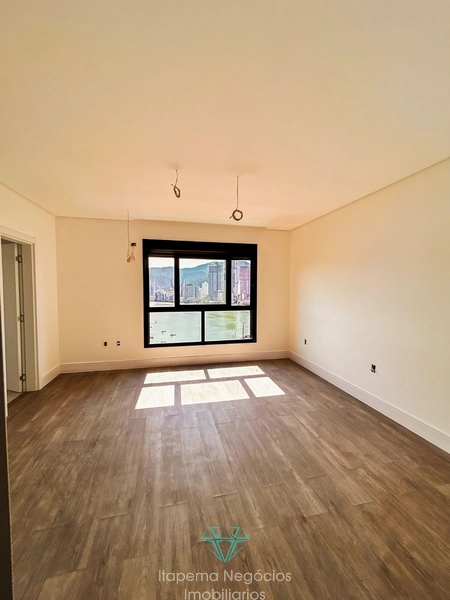 CASA ALTO PADRÃO 4 SUÍTES, 440m² ÚTIL !!: 40ª foto da galeria de imagens do imóvel