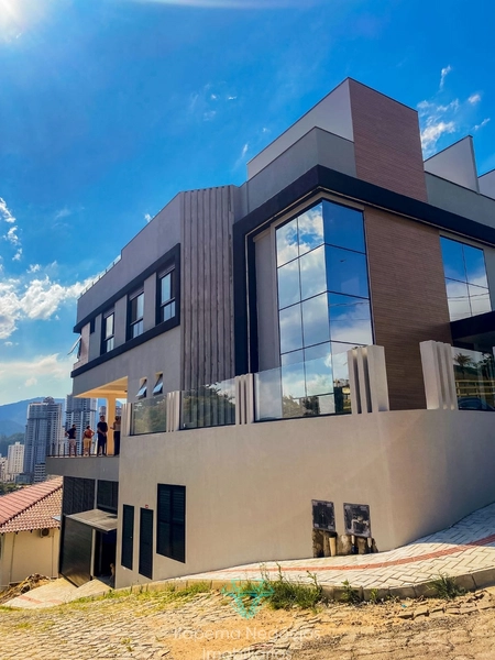 CASA ALTO PADRÃO 4 SUÍTES, 440m² ÚTIL !!: 6ª foto da galeria de imagens do imóvel