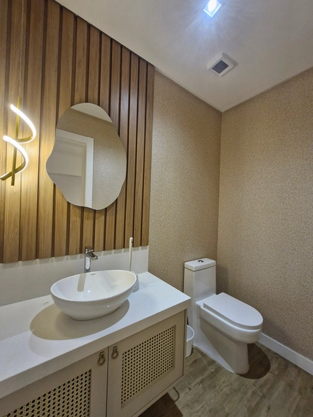 Apartamento - 03 Suítes - 03 Vagas de Garagem, Frente Avenida Nereu Ramos. : 49ª foto da galeria de imagens do imóvel