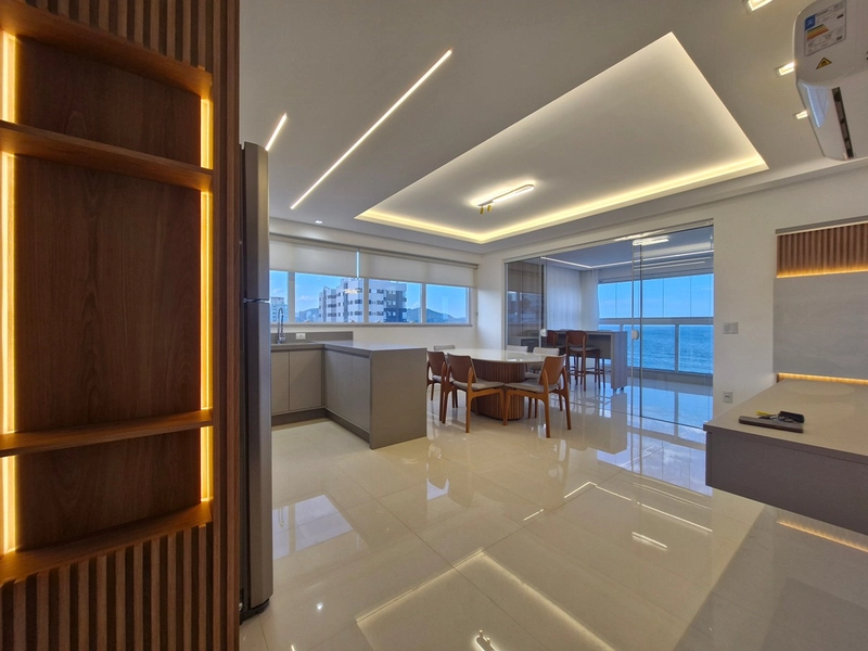 Apartamento - 03 Suítes - 03 Vagas de Garagem, Frente Avenida Nereu Ramos. : 26ª foto da galeria de imagens do imóvel