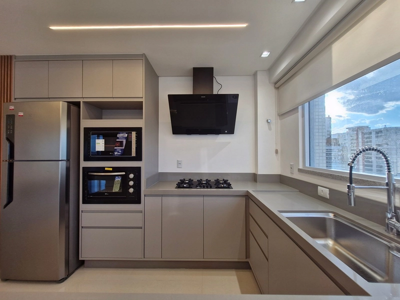 Apartamento - 03 Suítes - 03 Vagas de Garagem, Frente Avenida Nereu Ramos. : 36ª foto da galeria de imagens do imóvel