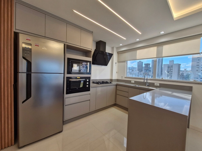 Apartamento - 03 Suítes - 03 Vagas de Garagem, Frente Avenida Nereu Ramos. : 34ª foto da galeria de imagens do imóvel