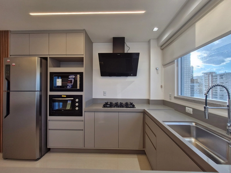 Apartamento - 03 Suítes - 03 Vagas de Garagem, Frente Avenida Nereu Ramos. : 35ª foto da galeria de imagens do imóvel