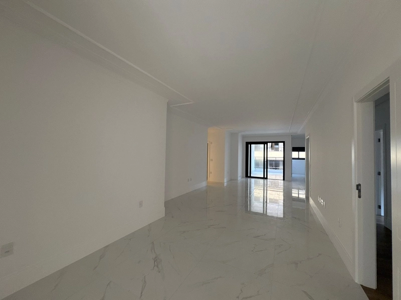 Apartamento Lateral Mar com 4 Suítes no Centro – Alto Padrão: 8ª foto da galeria de imagens do imóvel