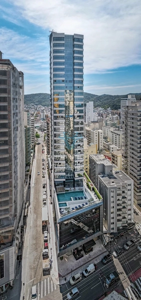 Apartamento Finamente Mobiliado em Balneário Camboriú: 2ª foto da galeria de imagens do imóvel