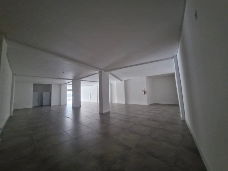 Sala Comercial para Locação Anual – 268 m² | Balneário Perequê: 5ª foto da galeria de imagens do imóvel