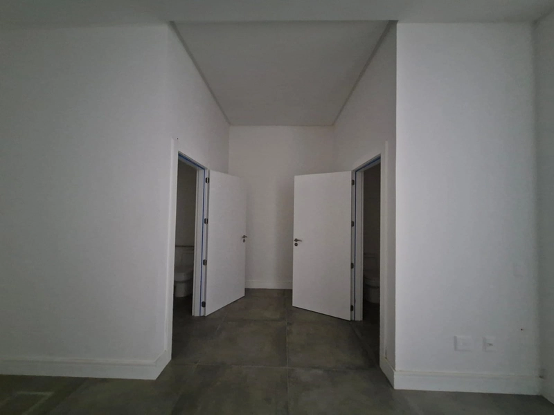 Sala Comercial para Locação Anual – 268 m² | Balneário Perequê: 3ª foto da galeria de imagens do imóvel