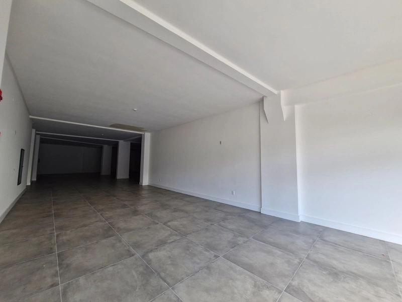 Sala Comercial para Locação Anual – 268 m² | Balneário Perequê: 2ª foto da galeria de imagens do imóvel